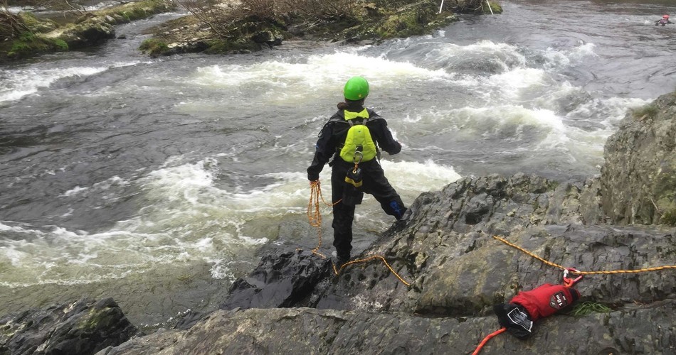 White Water Rafting North Wales - TNR Outdoors