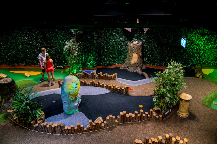 Jungle Explorer Crazy Golf Stevenage - Get A Free £5 Voucher